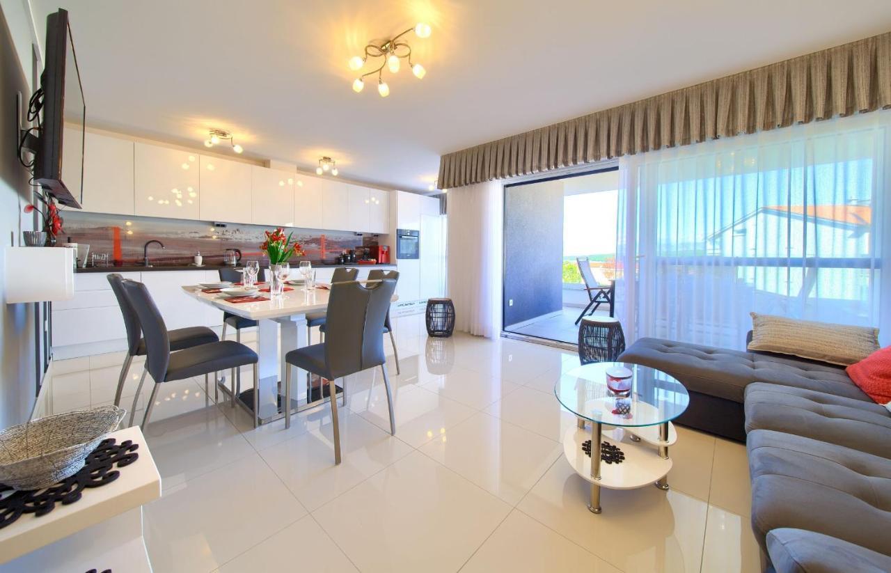 Apartment Crystal Aura Малинська Екстер'єр фото